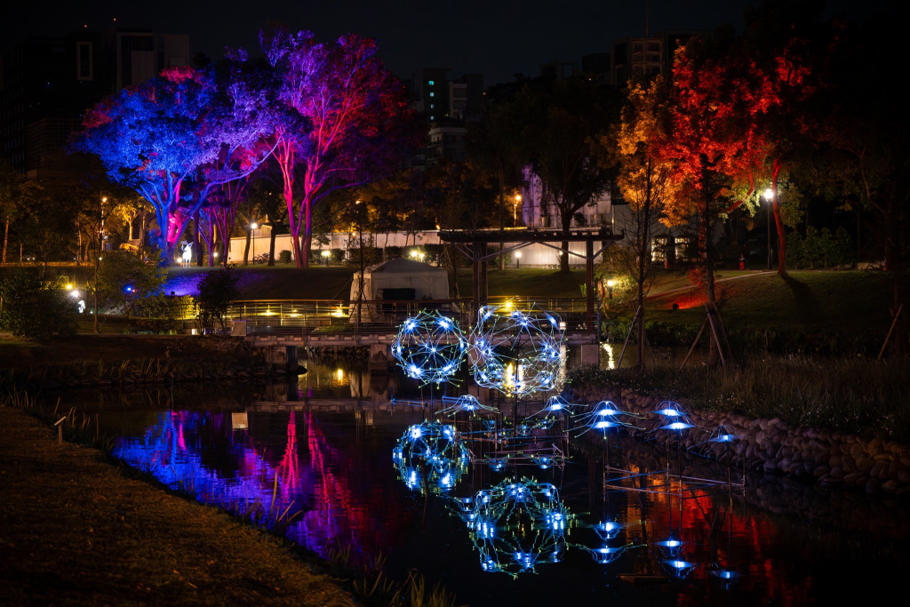 2025東興圳光藝節-一閃一閃亮晶晶(聖誕及光影展活動12/13-2026/01/04)