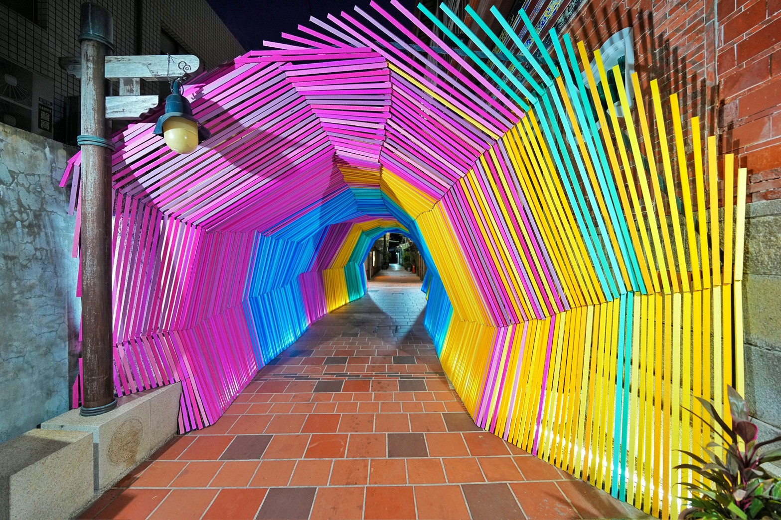 2025漫月美行動-透明的某日@月之美術館(聖誕及光影展活動12/20-2026/03/08)