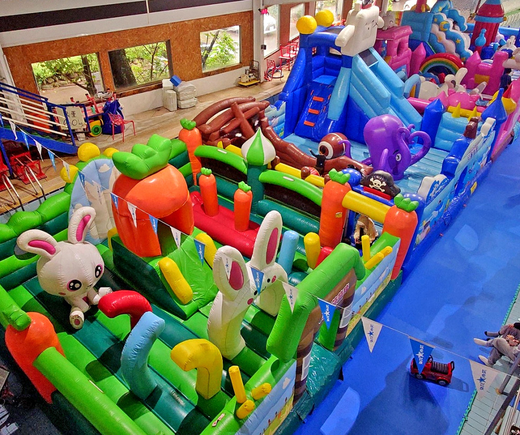 大新店游泳池(2026大新店冬季萌兔氣墊樂園01/03-04/06) 大新店游泳池(2026大新店冬季萌兔氣墊樂園01/03-04/06)