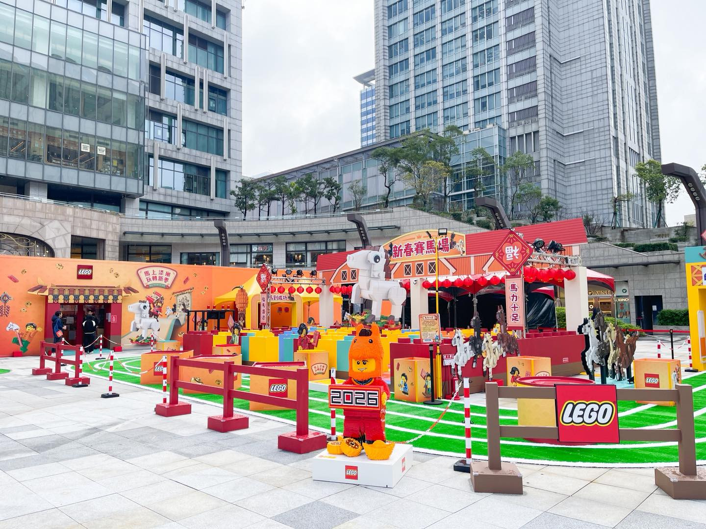 樂高新春賽馬場-馬上添樂 玩轉新春@台北夢時代(01/23-02/22)
