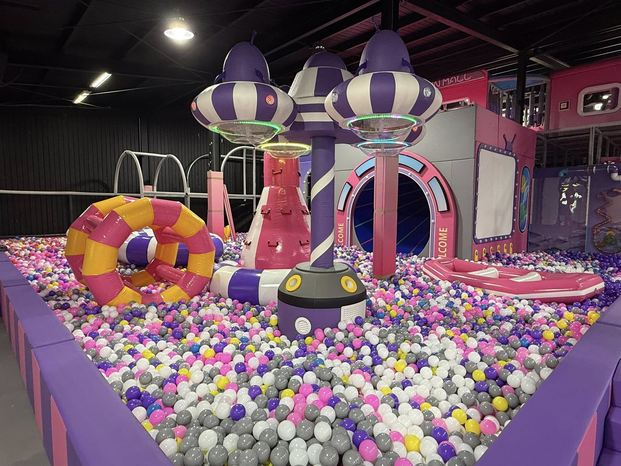 粉獅堡體適能育樂中心 粉獅堡體適能育樂中心