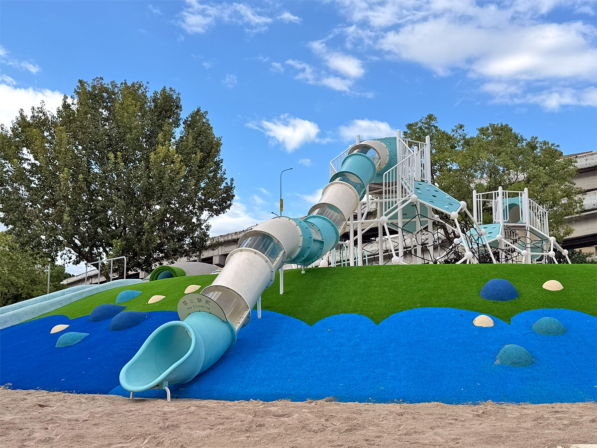古亭河濱公園兒童遊戲場-水的三態主題(婚紗主題河濱公園) 古亭河濱公園兒童遊戲場-水的三態主題(婚紗主題河濱公園)